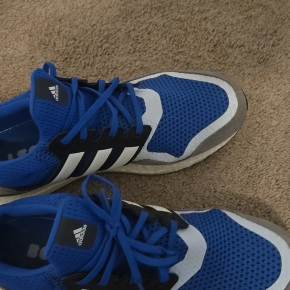 Adidas UltraBoost Blue and White S&L - Picture 4 of 7